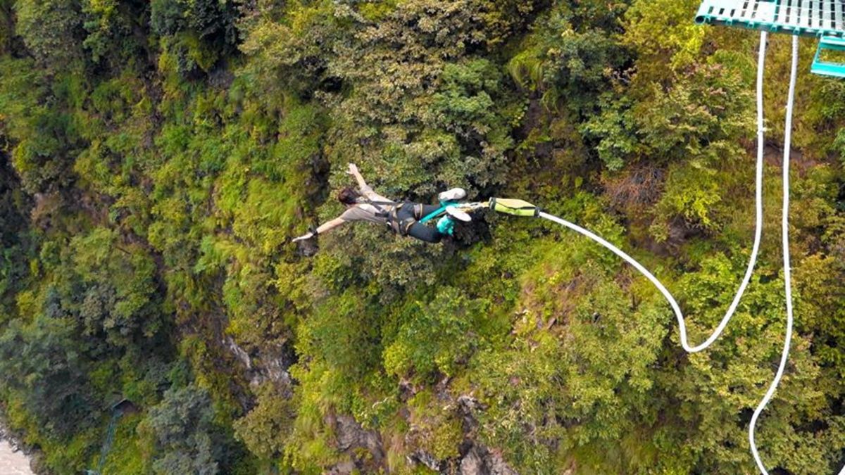 Bungee Jumping in Nepal Pictures