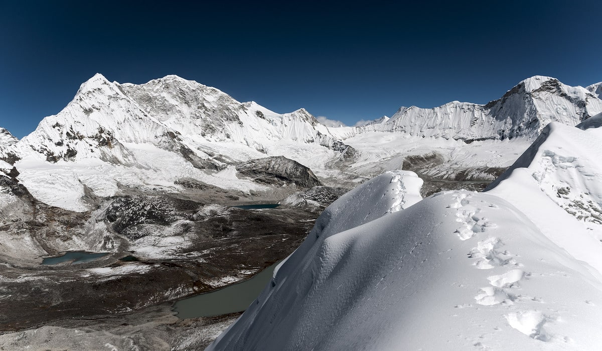 Mera Peak Climbing with Amphu Lapcha Pass Trekking